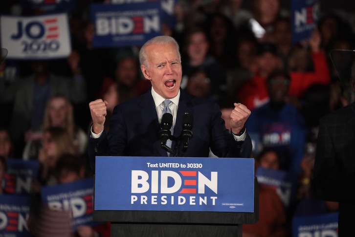 Biden celebra exultante su victoria en Carolina del Sur. ( SCOTT OLSON / AFP)