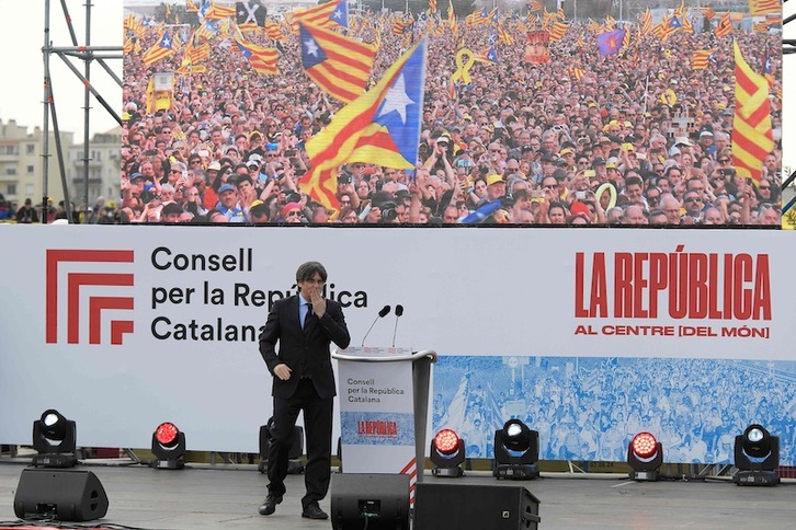 Puigdemont, martxoan Perpinyàn; ostiralean Kataluniako lurra zapalduko du berriz. (Lluís GENÉ | AFP)