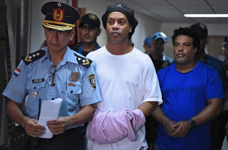Ronaldinho y su hermano se encuentran presos en una cárcel de Paraguay. (Norberto DUARTE / AFP)