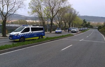 Control para supervisar el tránsito de vehículos en Iruñea. (POLICÍA MUNICIPAL DE IRUÑEA)