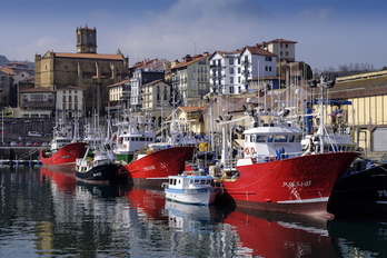 Barcos esta mañana en Getaria. (Jon URBE/FOKU)