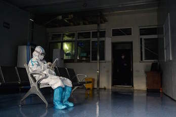 China se va a blindar para evitar un repunte del coronavirus en su territorio. (Noel CELIS/AFP)