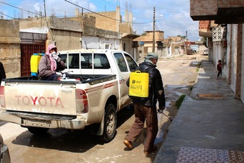 Labores de desinfección en Qamishlo, Rojava. (Rojava Information Center)