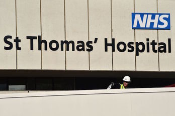 Hospital de St Thomas, donde ha recibido el alta Boris Johnson. (Glyn KIRK/AFP) 