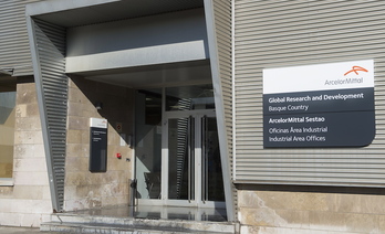 Oficinas de Arcelor Mittal en Sestao. (Luis JAUREGIALTZO / FOKU)