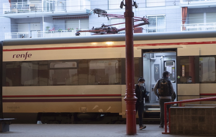 Unidad de Renfe en Donostia. (Gorka RUBIO/FOKU)