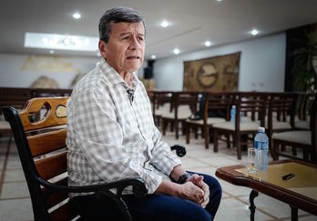 Foto de archivo del 21 de enero de 2018 del jefe de la delegación del ELN en La Habana, Pablo Beltrán. (Adalberto ROQUE / AFP)