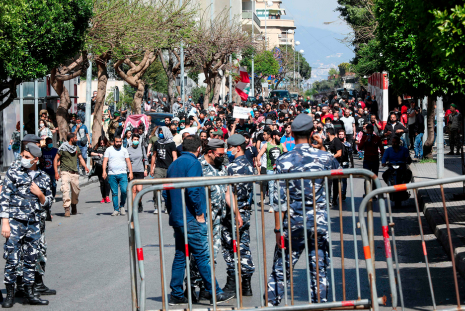 Gobernuaren aurkako protesta Libanon. (Anwar AMRO/AFP).