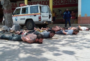 Detenidos en una operación en Venezuela. (vía twitter @RMarcoTorres)