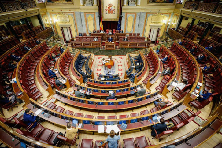 El Congreso de los Diputados prácticamente vacío durante la pandemia. (Web CONGRESO)