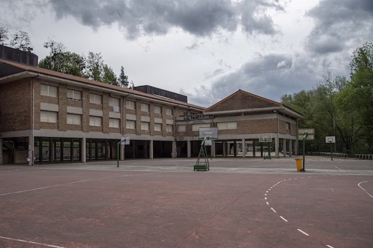 La ikastola Laskorain, en Tolosa, no tiene previsto iniciar las clases el lunes. (Gorka RUBIO/FOKU)