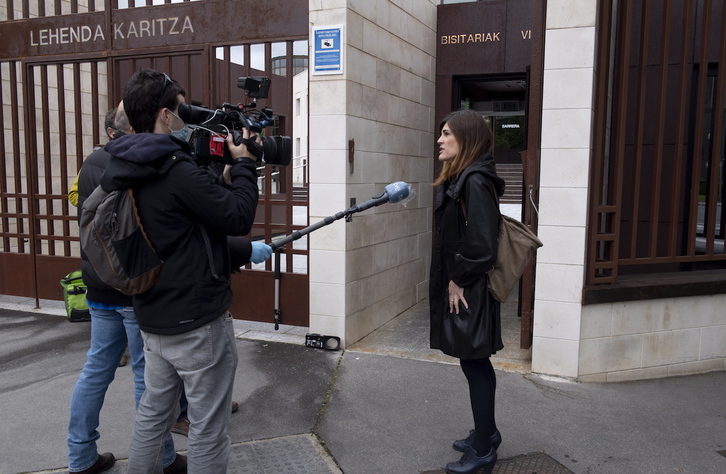 Miren Gorrotxategi realiza declaraciones tras la reunión de la pasada semana en Lehendakaritza. (Raúl BOGAJO/FOKU)