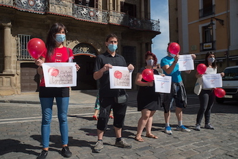 Comparecencia de HE Gurasoak anunciando la puesta en marcha de una Herri Haur Eskola en Iruñea. (Iñigo URIZ/FOKU)