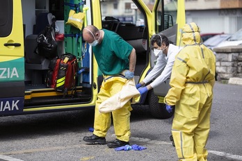 Sanitarios en Gasteiz durante el estado de alarma. (Endika PORTILLO | FOKU)