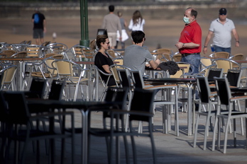 El sector servicios lidera la pérdida de empleo. (Gorka RUBIO / FOKU)