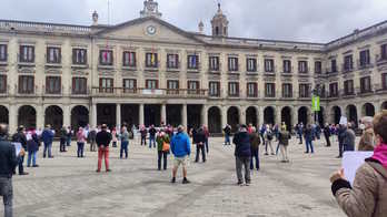 Los pensionistas vascos se han vuelto a concentrar en defensa de sus derechos. (LAB Twitter)