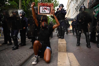 Protesta contra el racismo y la violencia policial, el pasado sábado en Marsella. (Christophe SIMON/AFP)