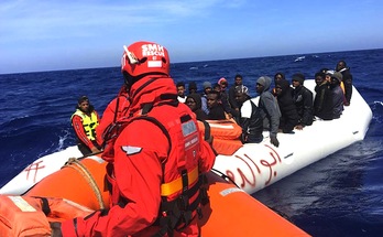 Imagen de archivo del buque de rescate Aita Mari en una intervenciòn emn el Mediterráneo central. (SMH)