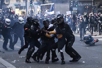 Hoy se han repetido las cargas policiales en París.  (Anne-Christine POUJOULAT/AFP)