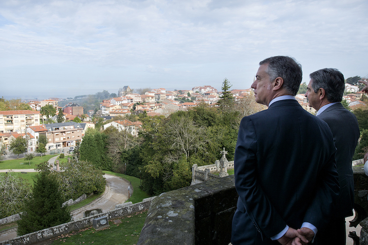 Iñigo Urkullu y Miguel Ángel Revilla, durante un encuentro en 2015. (IREKIA)