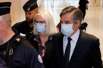 Penelope Fillon y Francois Fillon, hoy en el Tribunal Correcional de París. (Thomas SAMSON |AFP)