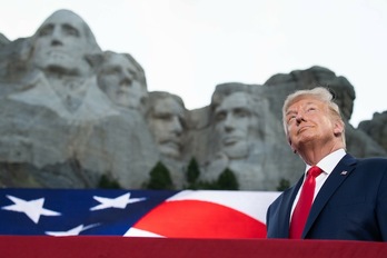 Trump antes de su discurso incendiario del Monte Rushmore. Saul LOEB /AFP