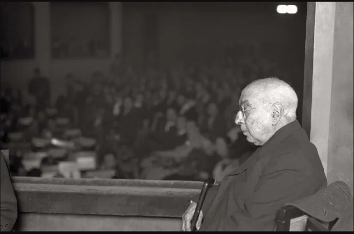 Arturo Campion idazle eta politikoa 30. hamarkadan, Gerardo Zaragüetak ateratako argazkia batean. (NAFARROAKO MUSEOA) 