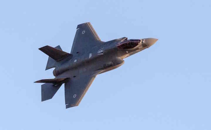 Un caza F-35 israelí, durante unas maniobras. (Jack GUEZ/AFP)