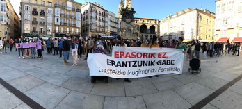 Concentración para denunciar la violación múltiple de Gasteiz. (FOKU)