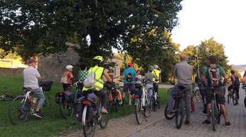 Este fin de semana se han organizado paseos guiados en bicicleta por la red ciclable de Iruñea. (AYUNTAMIENTO DE IRUÑEA)