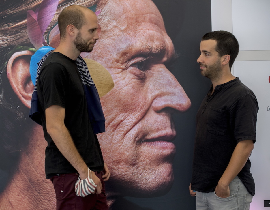 Txaber Larreategi eta Josu Martinez, ‘Caminho longe’ filmeko zuzendariak. (Juan Carlos RUIZ/FOKU)