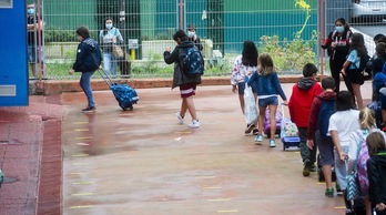 Imagen del inicio de las clases en Intxixu Ikastola, en Bilbo. (Luis JAUREGIALTZO/FOKU)