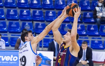 Meritorios como Sergi Martínez se han podido lucir a costa de la floja defensa de Gipuzkoa Basket. (V. SALGADO / ACB PHOTO)