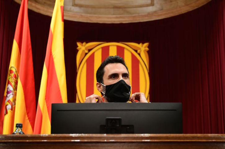 Roger Torrent, cuando era presidente del Parlament catalán. (Lluis GENÉ/AFP)