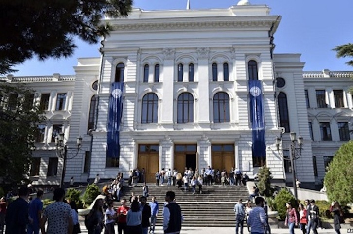 Azaroaren 17an egingo du Etxeparek Tbilisi University-rako irakurlea hautatzeko deialdia. (NAIZ)