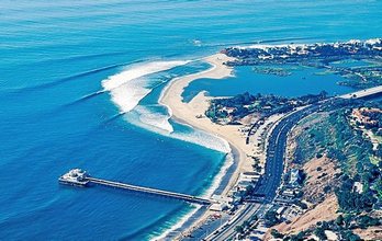 El programa ‘Reservas Mundiales de Surf’ identifica áreas de surf míticas.