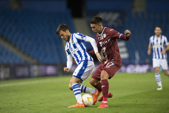 David Silva controla el balón en el único partido que ha podido jugar de los cuatro últimos ante el Rijeka. (Juan Carlos RUIZ/FOKU)
