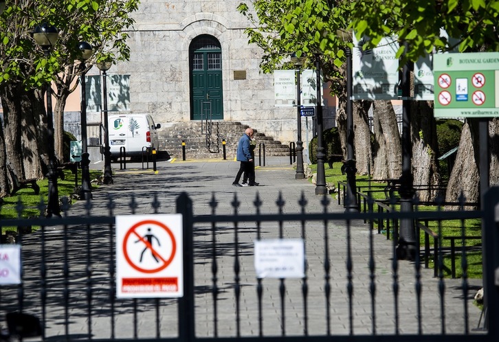 Exterior de la residencia de Lekeitio. (Luis JAUREGIALZO/FOKU)