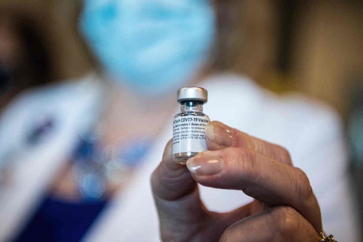 La vacuna de Pfizer ya se inyecta en Reino Unido. (Chandan KANNA | AFP)