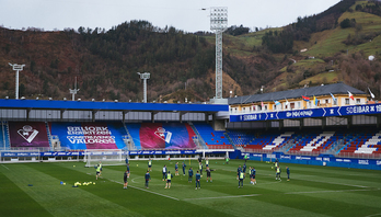 El Eibar ha realizado hoy en Ipurua un último entrenamiento antes de enfrentarse al Barcelona. (SD Eibar)