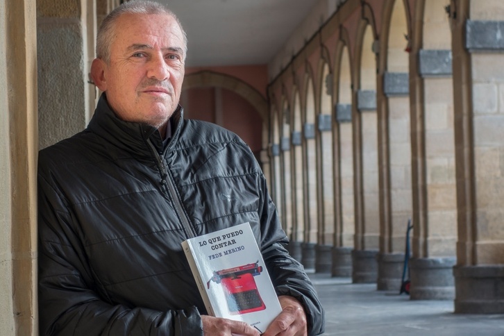 El periodista Fede Merino en Donostia, durante la presentación de su libro. (Andoni CANELLADA I FOKU)