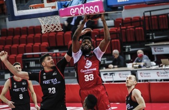 Zaragozaren aurka ezinean dabil Bilbao Basket azken aldian. (E. CASAS / ACB PHOTO)