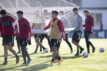 Manu Sánchez, relevado en el descanso del encuentro frente al Granada, tiene opciones de volver a ser titular contra el Almería. (OSASUNA)