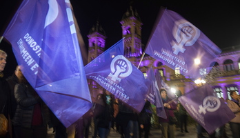 Protesta contra la violencia machista celebrada el 25 de noviembre de 2019 en Donostia. (Jon URBE/FOKU)