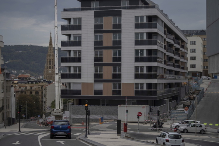 Viviendas en la zona de San Bartolomé, en Donostia. (Andoni CANELLADA/FOKU)