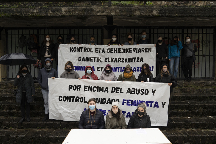 Comparecencia de colectivos feministas y antirracistas en Donostia. (Gorka RUBIO/FOKU)