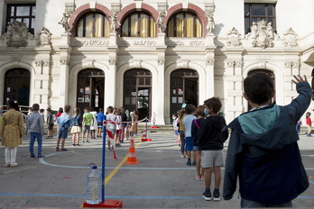 Más de 19.000 profesores han cogido la baja en la red pública en la CAV desde el inicio del curso. (Raúl BOGAJO/FOKU)