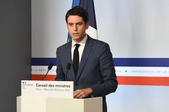 El portavoz del Gobierno francés ha comparecido este 24 de febrero en París tras la reunión del consejo de ministros. (Alain JOCARD/AFP)