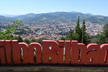 Vista de Bilbo desde el mirador de Artxanda.