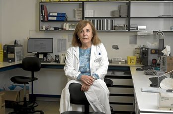 Carmen Ezpeleta, jefa de Microbiología en el CHN. (Iñigo URIZ/FOKU)